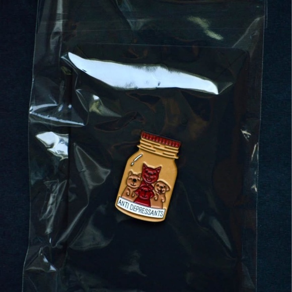 Pack of 5 Brand New/Packaged Dog (with one fox) Pin Collection - Picture 2 of 5